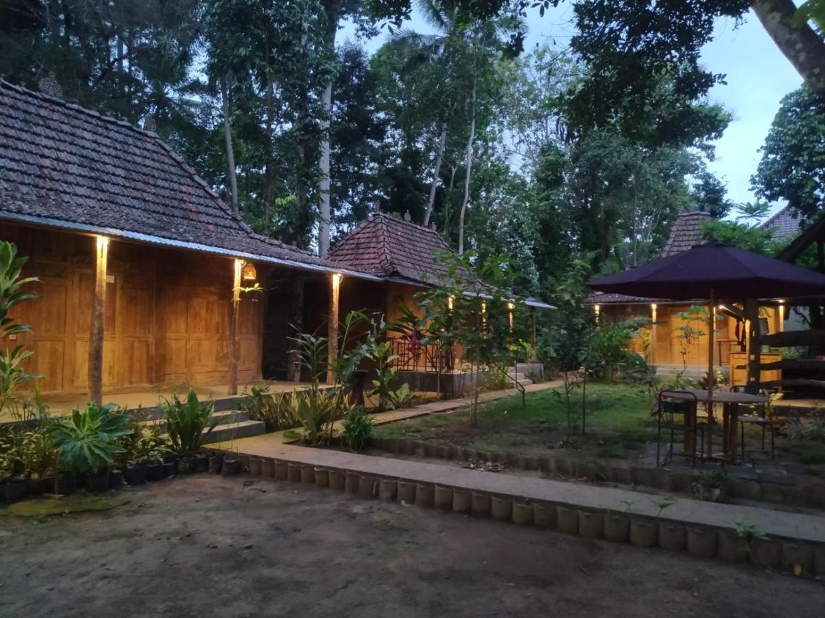 Omah Kayu Jagalan Hotel มาเกอลัง ภายนอก รูปภาพ